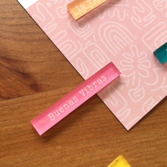 METACRILATO BUENAS VIBRAS - CAIPIRIÑA - SCRAPBOOKING