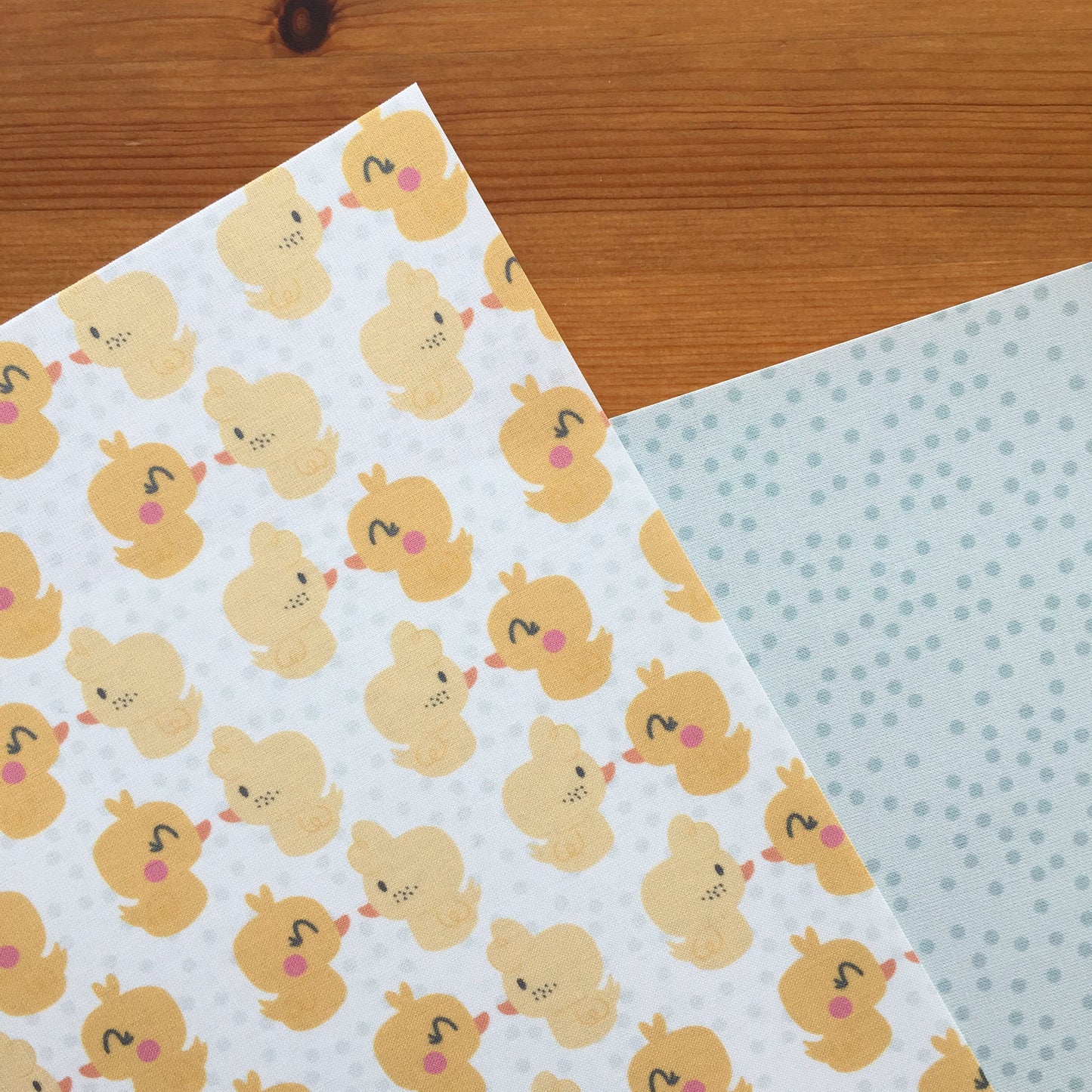 PACK 2 TELAS PATITOS - COLORÍN COLORADO - SCRAPBOOKING