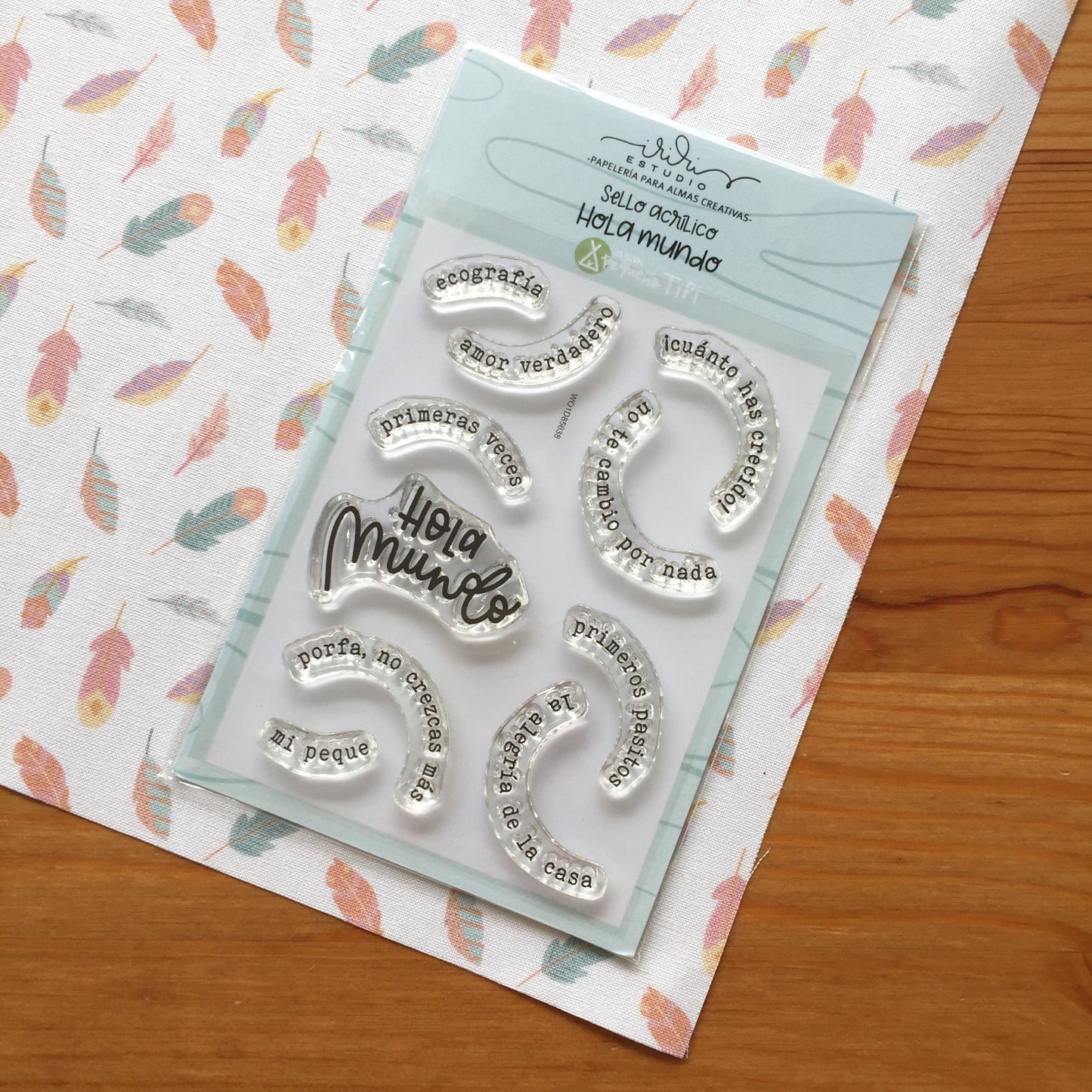 SELLO HOLA MUNDO (A7) - PEQUEÑO TIPI - SCRAPBOOKING