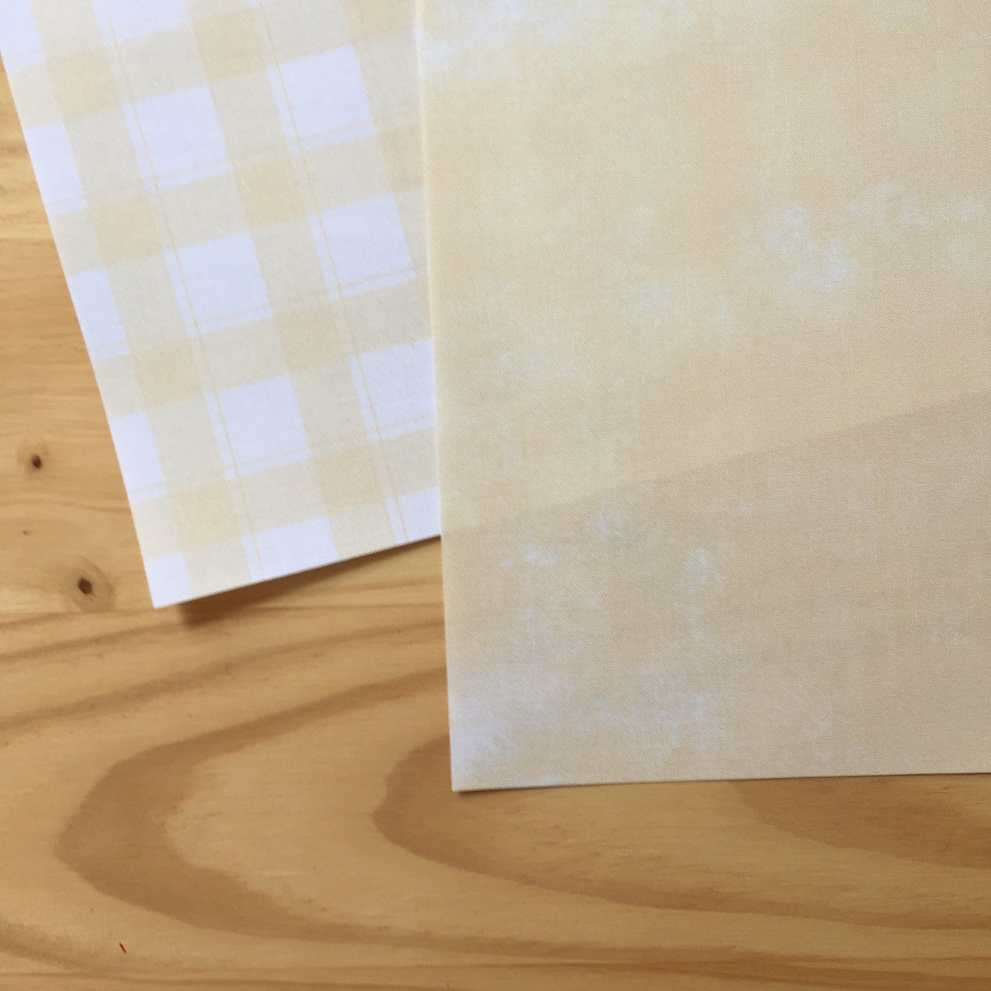 PACK 2 TELAS DE ENCUADERNAR AMARILLA - REPO BAJO PEDIDO - SCRAPBOOKING