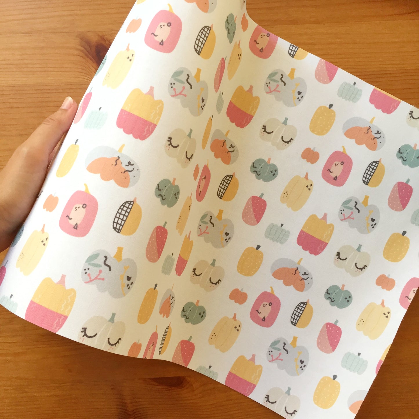 TELA DE ENCUADERNAR EN ROLLO CALABAZAS - TAMADABA - REPO BAJO PEDIDO - SCRAPBOOKING