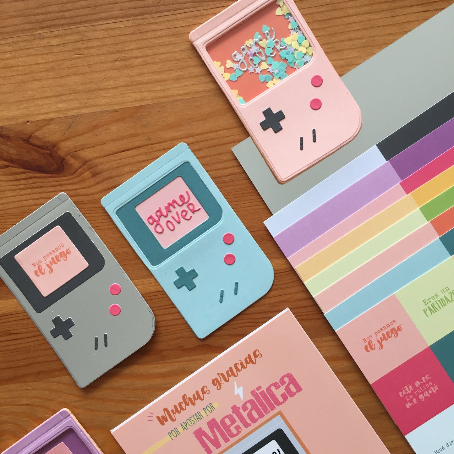 KIT METÁLICA SEPTIEMBRE 2025 - EXCLUSIVO SUSCRIPTORAS - SCRAPBOOKING