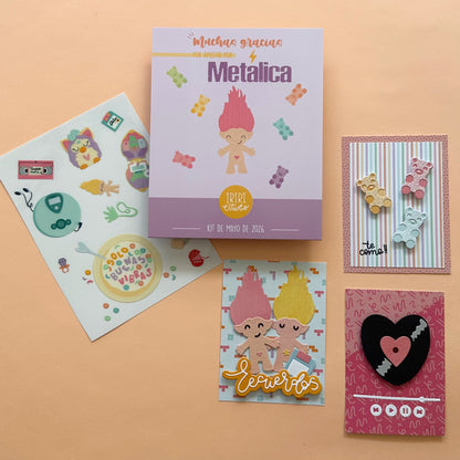 KIT METÁLICA MAYO 2026 - EXCLUSIVO SUSCRIPTORAS - SCRAPBOOKING