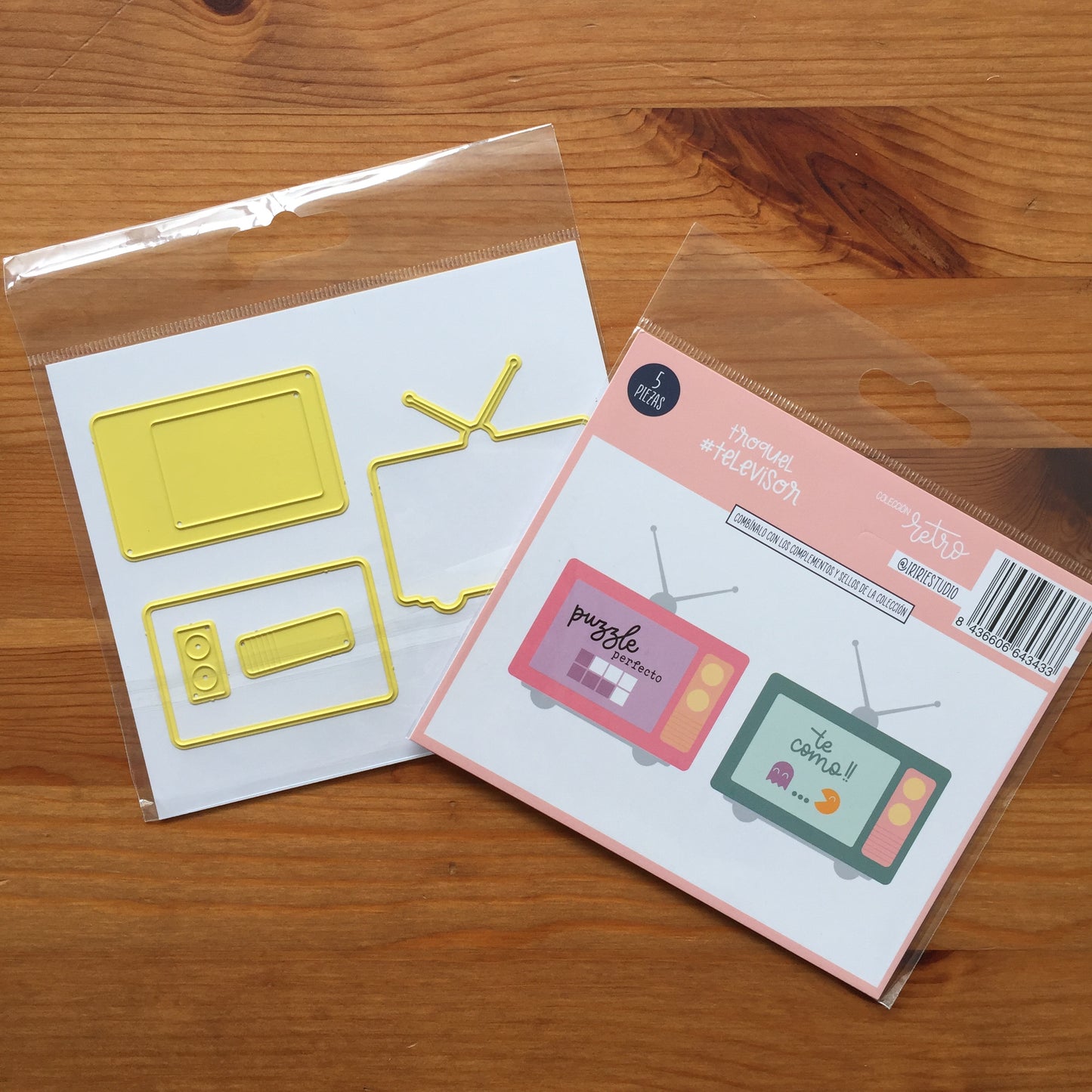 TROQUEL TELEVISOR - RETRO - SCRAPBOOKING