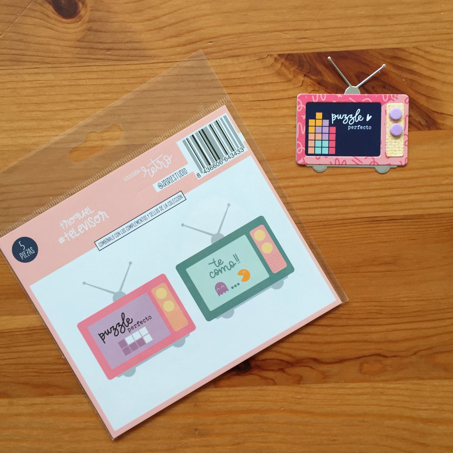TROQUEL TELEVISOR - RETRO - SCRAPBOOKING