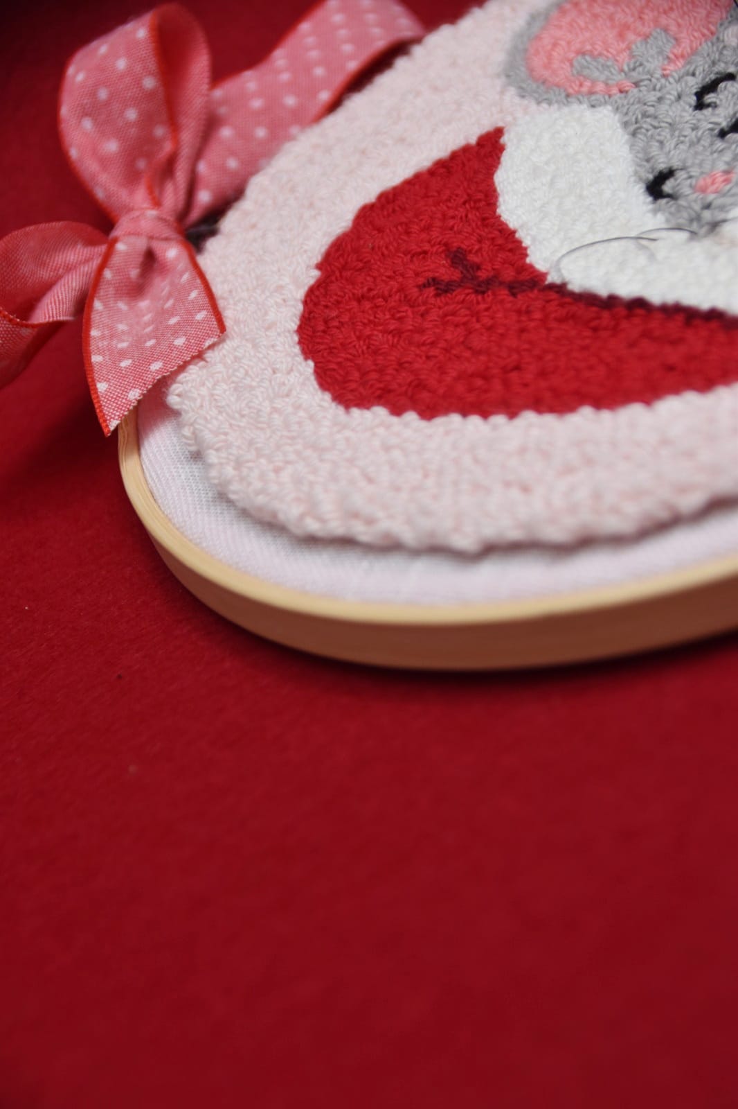 RESERVA TALLER CON IOANA DE PUNCH NEEDLE - TURRÓN NOEL CON PUNCH NEEDLE - FERIA SCRAP, CREA Y DECORA